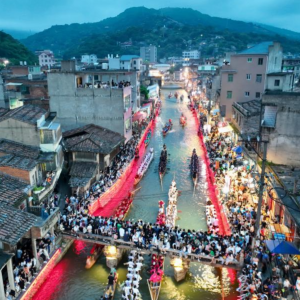福建三溪村：独特的夜赛龙舟民俗