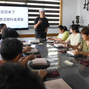 文化送下乡 文明筑乡风